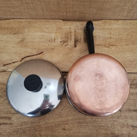 VTG Revere Ware 1.5 QT Saucepan and Lid - Pre 1968 - Picture 2 of 11